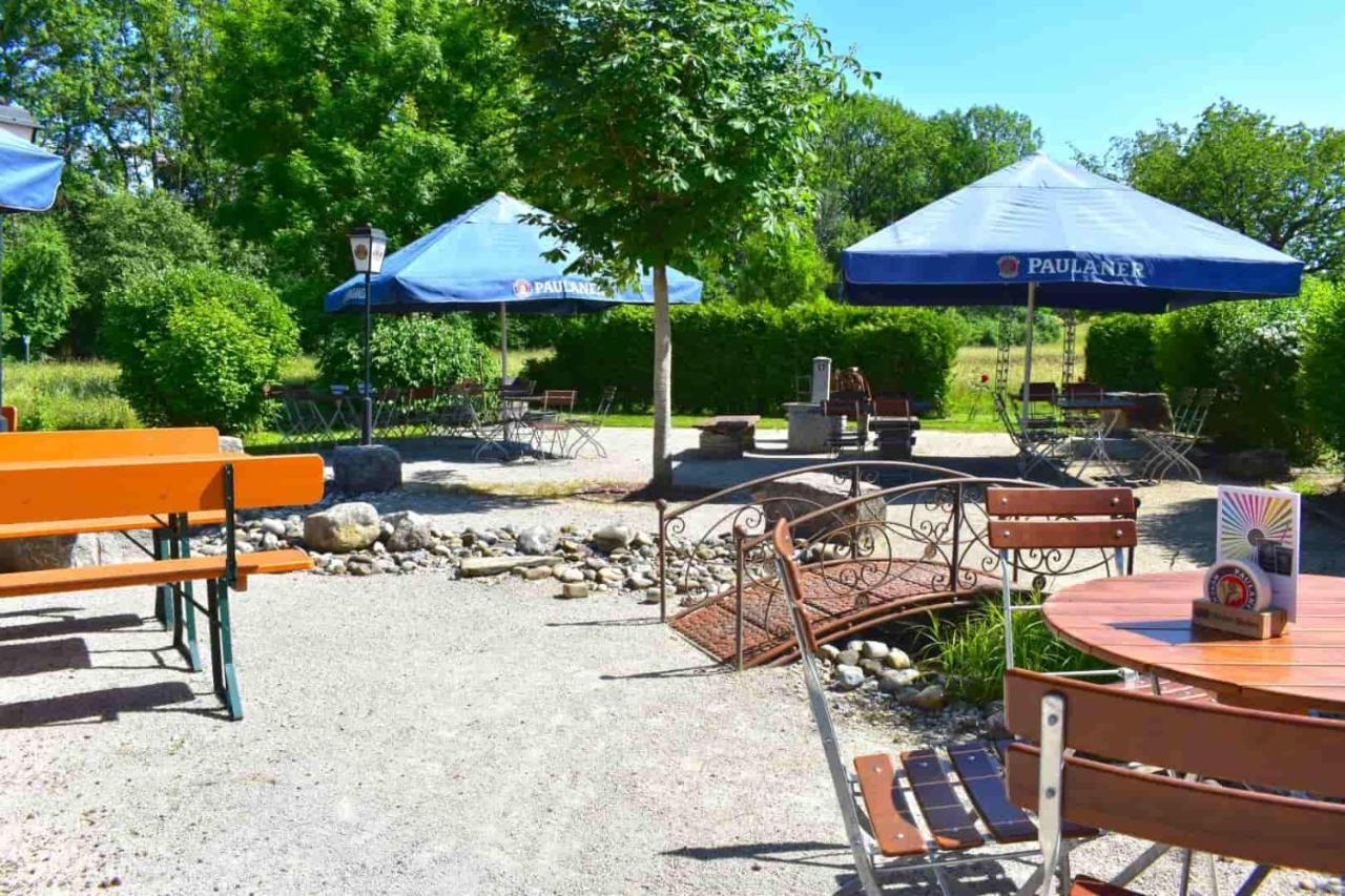 Hotel Und Restaurant Nehrener Hof Bagian luar foto