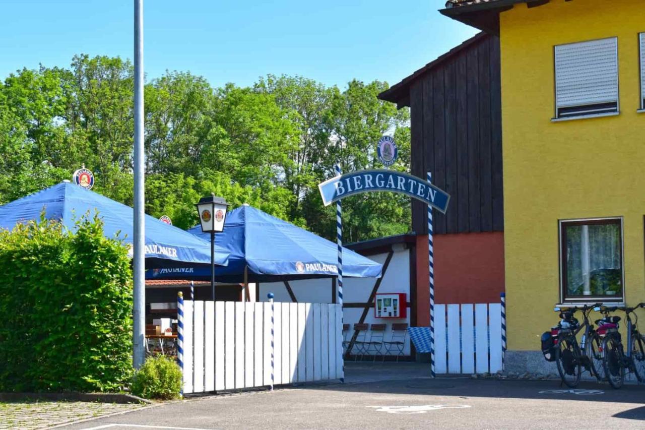 Hotel Und Restaurant Nehrener Hof Bagian luar foto
