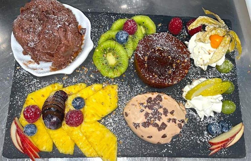 Hotel Und Restaurant Nehrener Hof Bagian luar foto