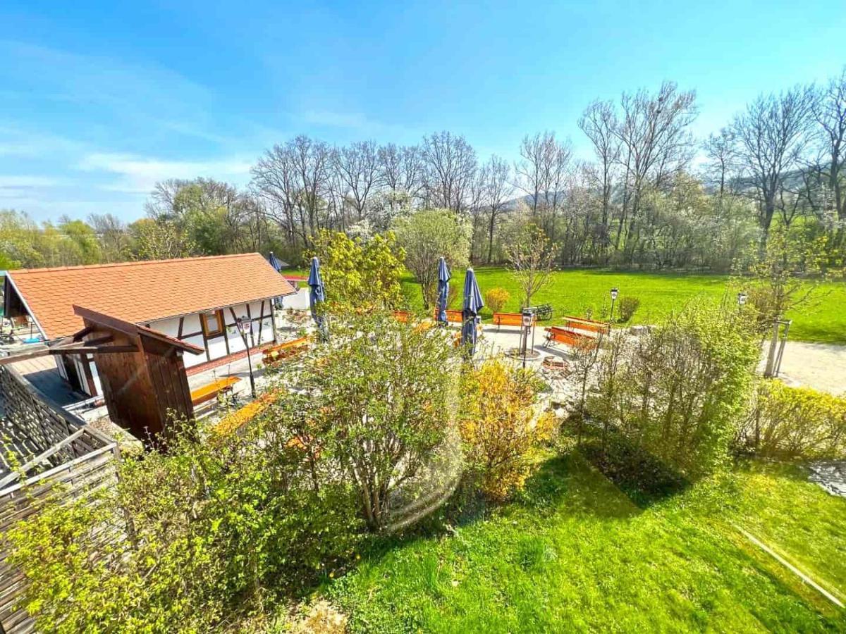 Hotel Und Restaurant Nehrener Hof Bagian luar foto